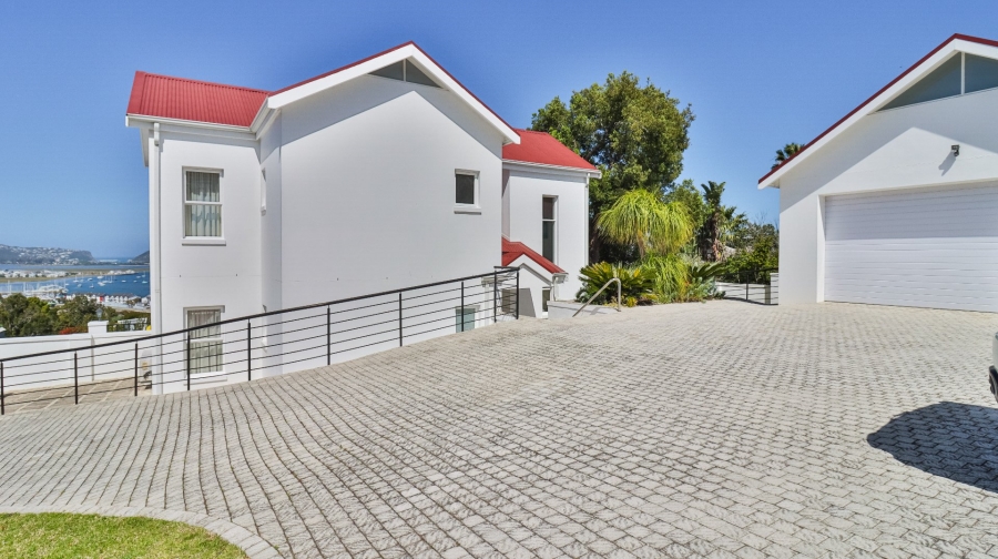 6 Bedroom Property for Sale in Westhill Western Cape